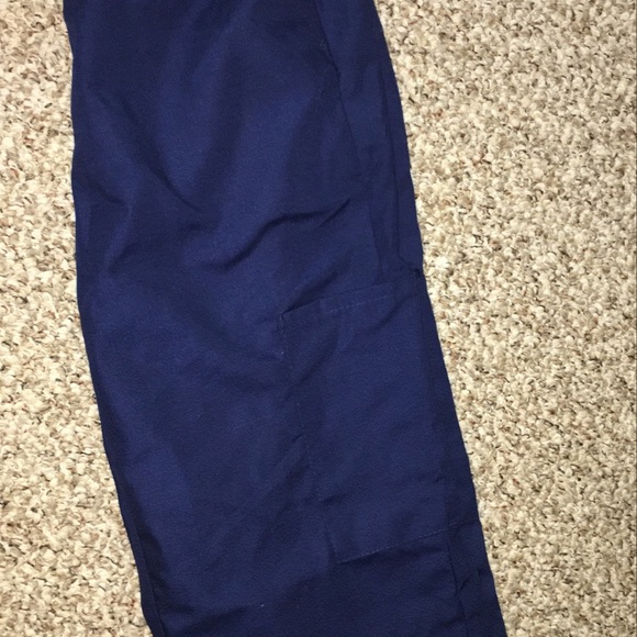 Scrubs - Picture 3 of 3